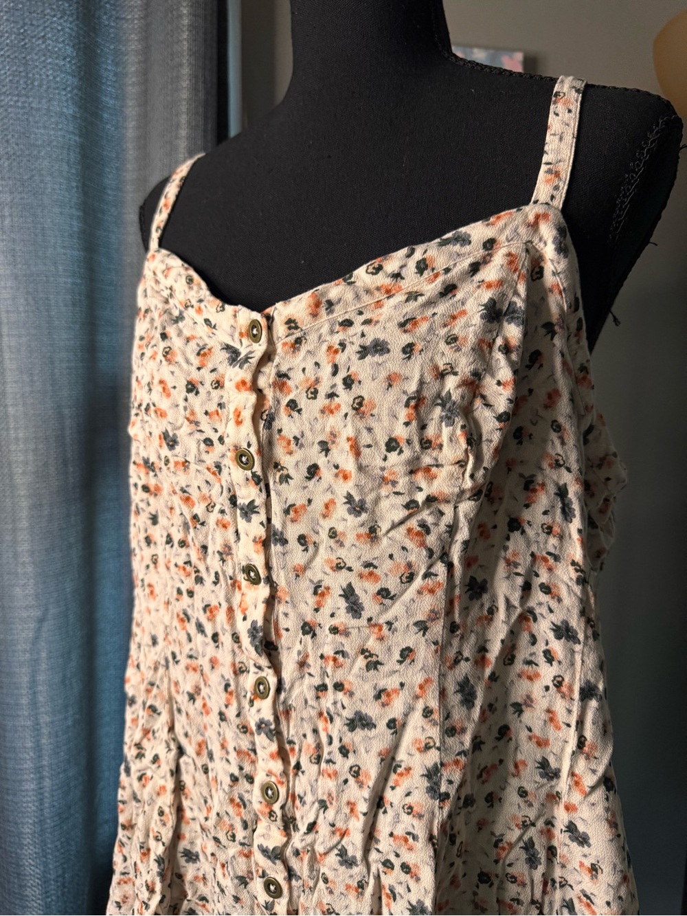torrid Blush Floral Button-Front Cami - Picture 2 of 4